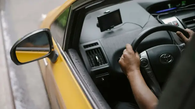 Como ser motorista de aplicativo: requisitos, ganhos e custos