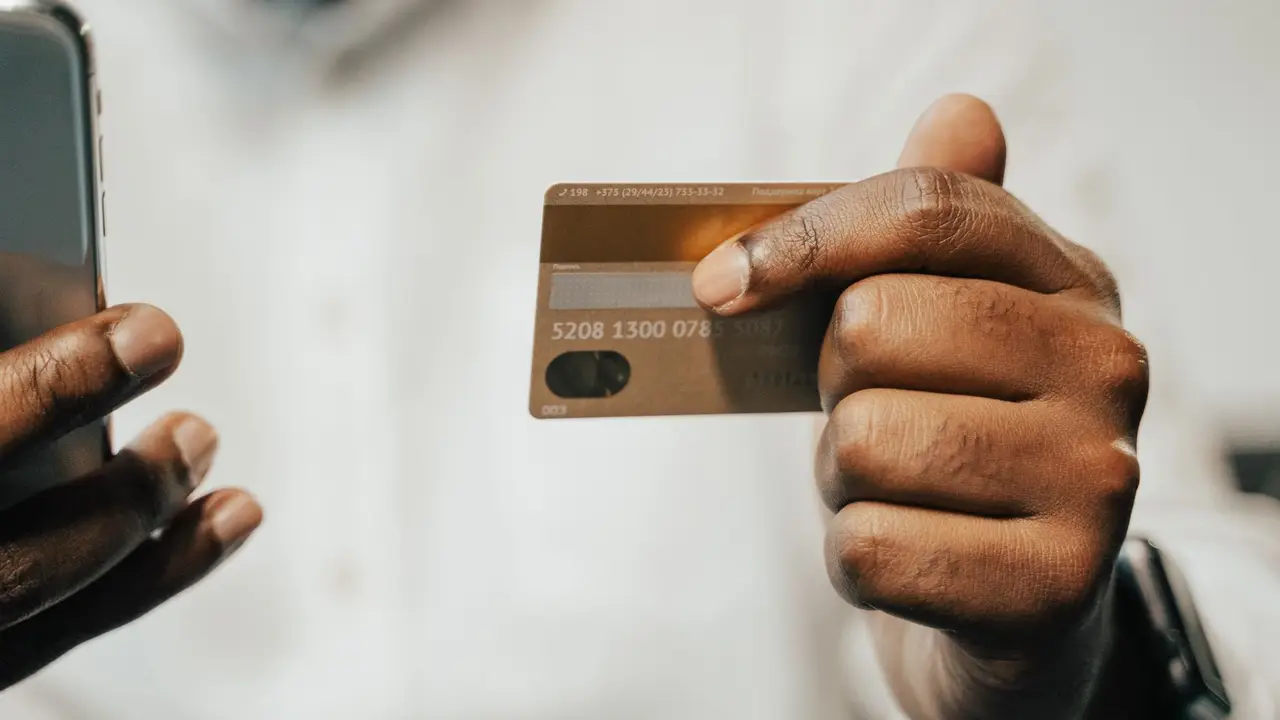 Conta digital gratuita: como escolher e abrir sem pagar tarifa