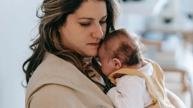 Salário-maternidade: quem tem direito e como solicitar